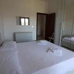 Casa Federica Near & Center Ac, Wifi & 6 Sleeps Apartment *
